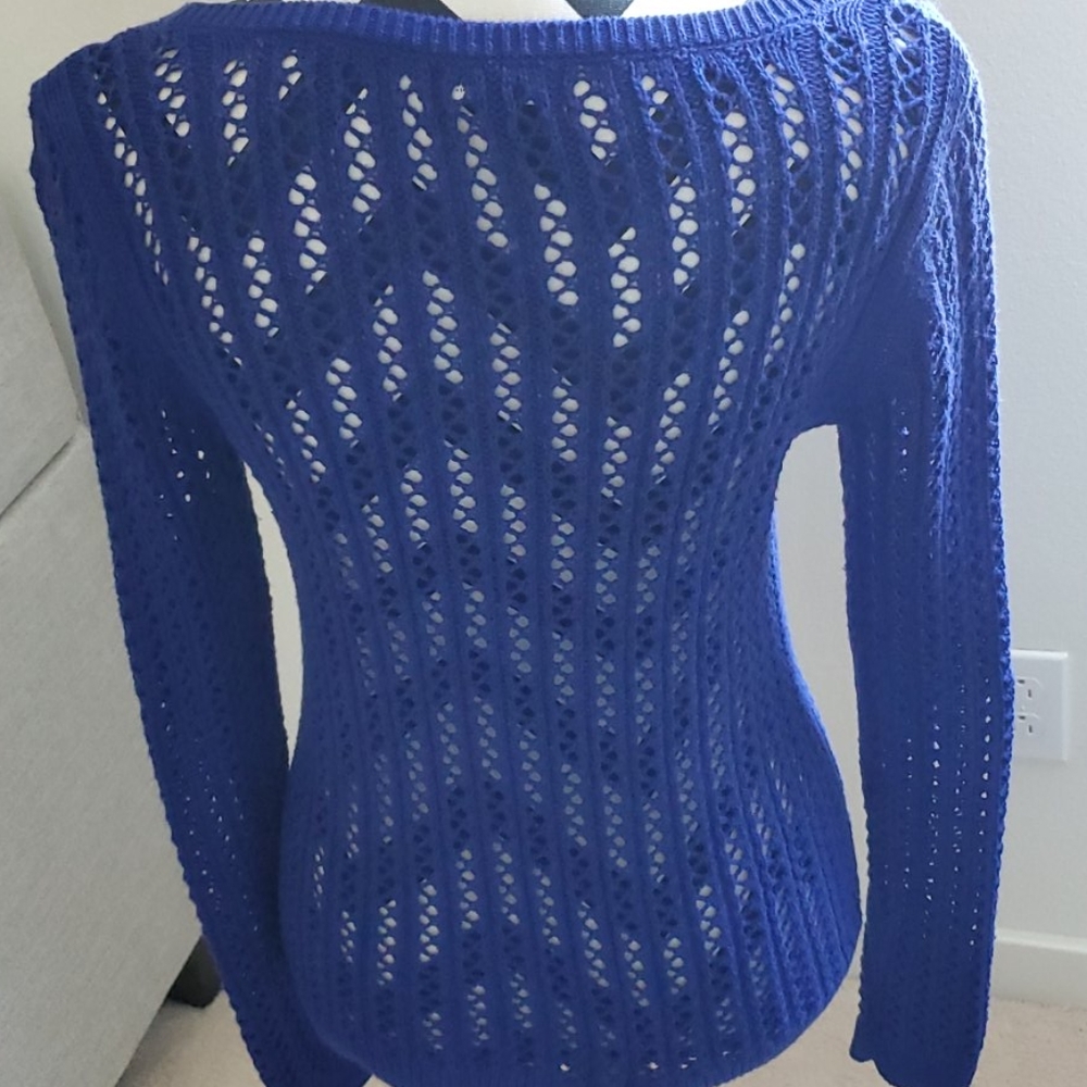 Sweater - Picture 4 of 7